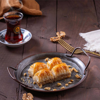 Baklava con nueces premium 454g con masa filo crujiente y almíbar de miel hecho en Turquía